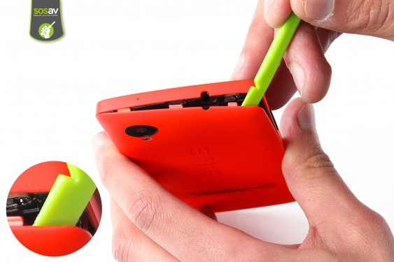 Guide photos remplacement coque arrière Nexus 5 (Etape 4 - image 3)