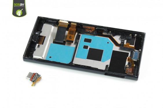 Guide photos remplacement connecteur de charge Xperia X Compact (Etape 29 - image 1)
