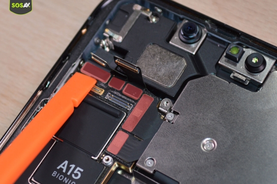 Guide photos remplacement connecteur de charge iPhone 13 Pro (Etape 11 - image 2)