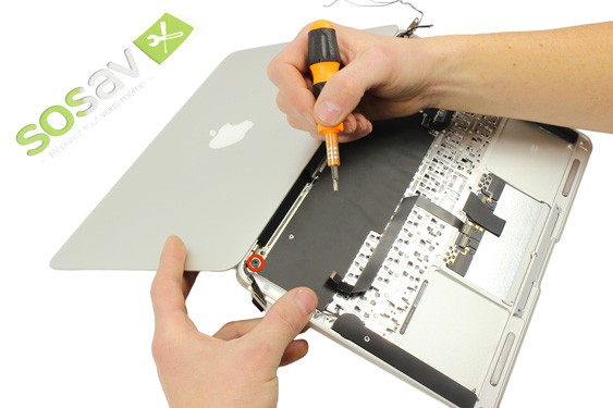 Guide photos remplacement ecran MacBook Air 11" Fin 2010 (EMC 2393) (Etape 44 - image 1)