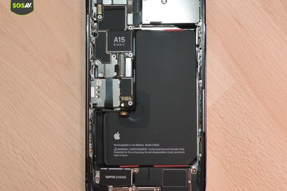 Guide photos remplacement batterie iPhone 13 Pro (Etape 6 - image 1)