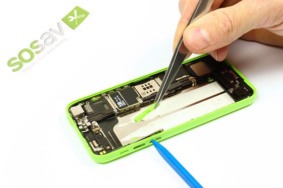 Guide photos remplacement bouton volume iPhone 5C (Etape 20 - image 3)