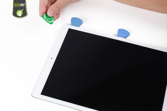 Guide photos remplacement nappe raccordement boutons / caméra iPad Pro 12,9" (2015) (Etape 4 - image 1)