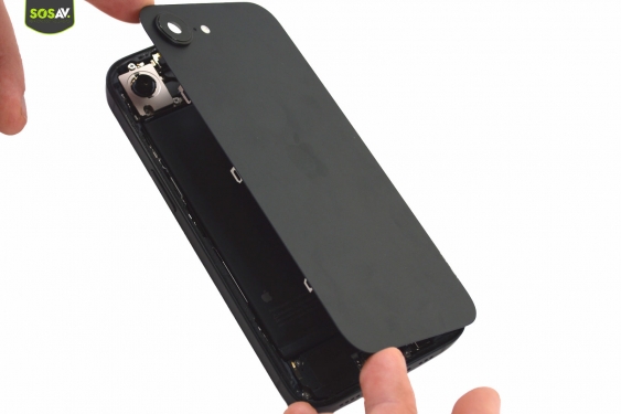 Guide photos remplacement connecteur de charge iPhone 16e (Etape 3 - image 3)
