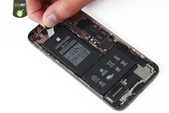 Guide photos remplacement antenne supérieure gauche iPhone XS Max (Etape 14 - image 2)