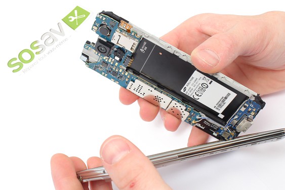 Guide photos remplacement connecteur de charge Samsung Galaxy S5 (Etape 26 - image 3)