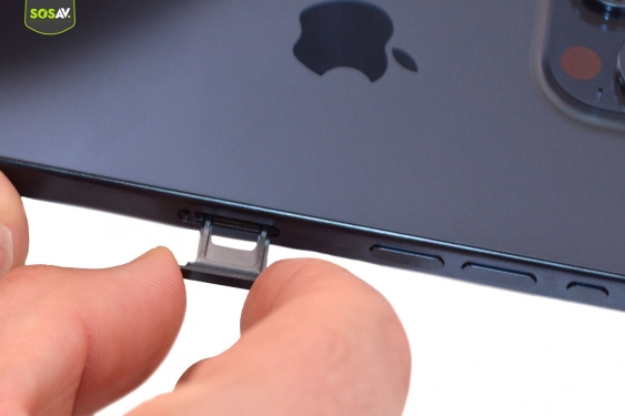 Guide photos remplacement batterie iPhone 15 Pro (Etape 2 - image 4)