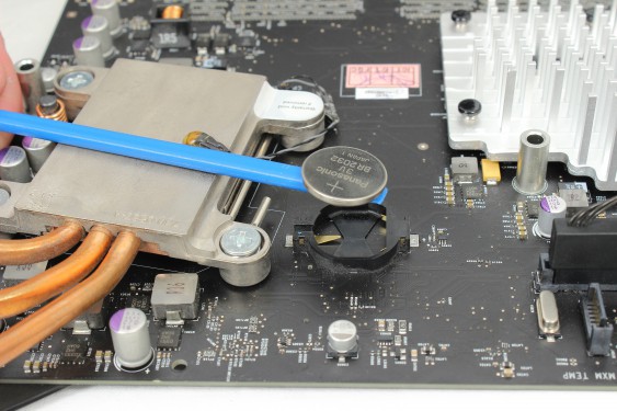 Guide photos remplacement pile de sauvegarde iMac 27" fin 2009 (EMC 2309 et 2374) (Etape 17 - image 1)