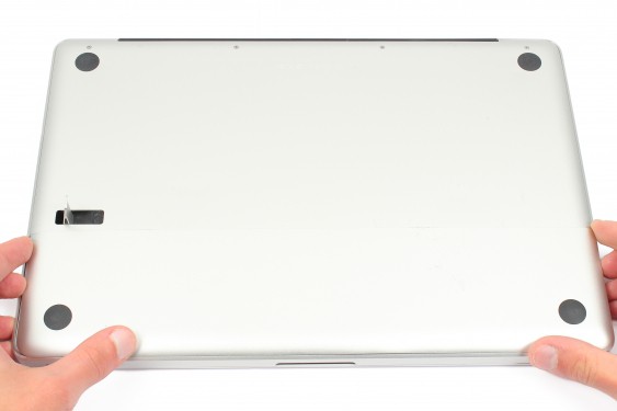 Guide photos remplacement haut-parleur gauche MacBook Pro 15" Fin 2008 - Début 2009 (Modèle A1286 - EMC 2255) (Etape 2 - image 1)