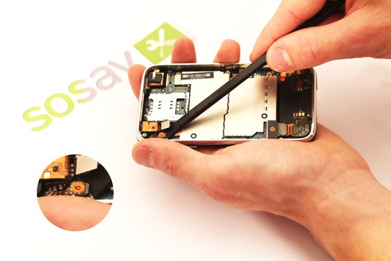Guide photos remplacement bouton vibreur (mute) iPhone 3GS (Etape 11 - image 1)