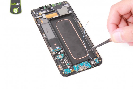 Guide photos remplacement connecteur de charge Samsung Galaxy S6 Edge + (Etape 19 - image 3)