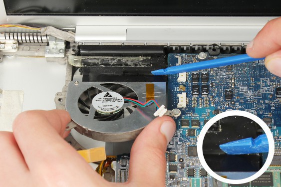 Guide photos remplacement ventilateur gauche Macbook Pro 17"  Modèles A1151, A1212, 1229 & A1261 (Etape 47 - image 1)
