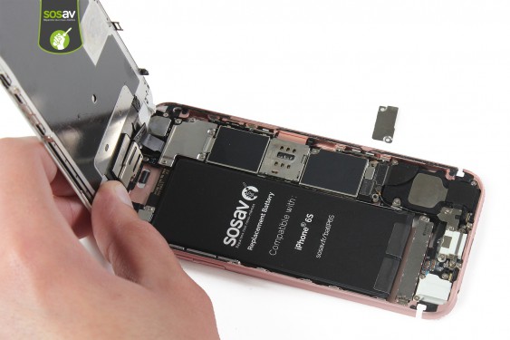 Guide photos remplacement connecteur de charge, prise jack et micro iPhone 6S (Etape 6 - image 3)