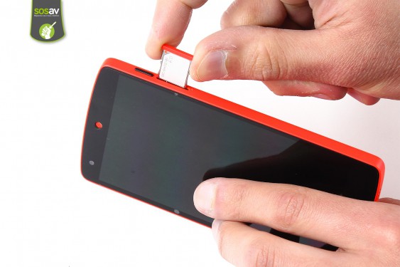 Guide photos remplacement coque arrière Nexus 5 (Etape 3 - image 2)
