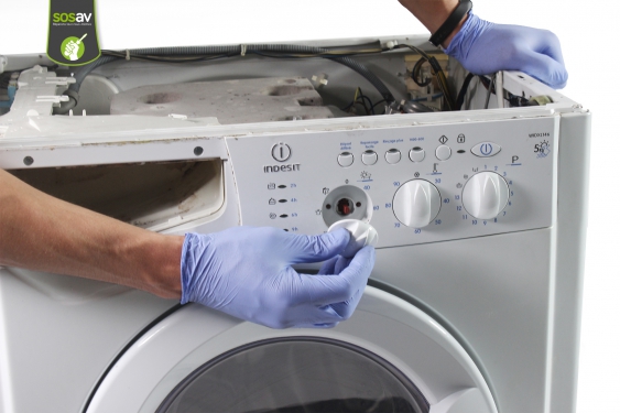 Guide photos remplacement carte de commandes Machine à laver (Etape 6 - image 2)