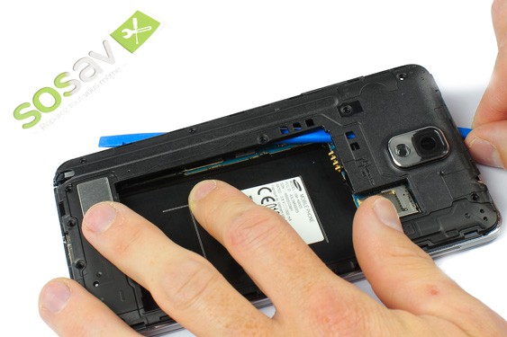 Guide photos remplacement prise jack + haut-parleur interne (Etape 6 - image 3)