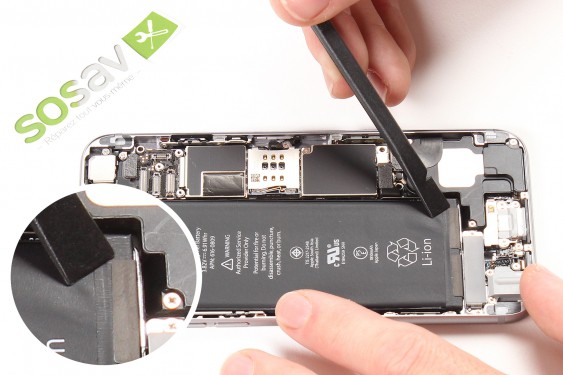 Guide photos remplacement bouton de volume inférieur iPhone 6 (Etape 11 - image 1)