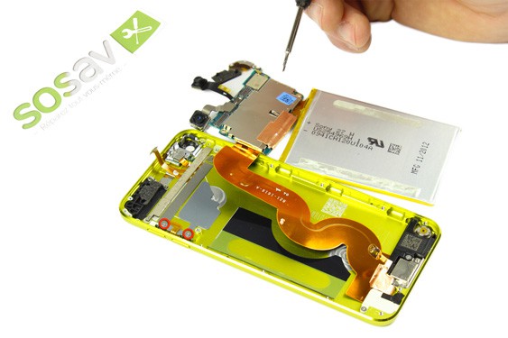 Guide photos remplacement bouton volume iPod Touch 5e Gen (Etape 28 - image 1)