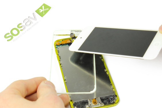 Guide photos remplacement chassis iPod Touch 5e Gen (Etape 11 - image 1)