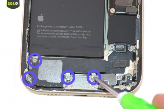 Guide photos remplacement connecteur de charge iPhone 15 (Etape 8 - image 2)