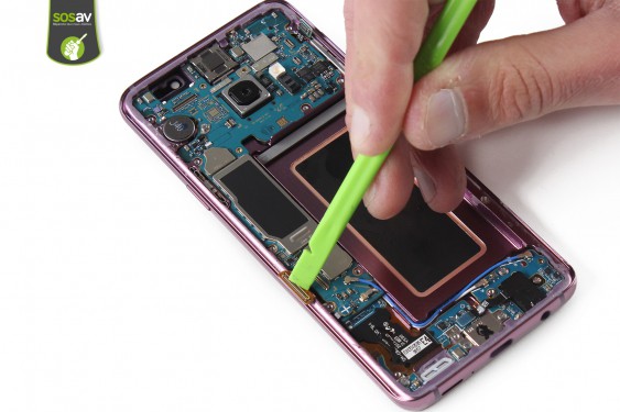 Guide photos remplacement connecteur de charge Galaxy S9 (Etape 19 - image 4)