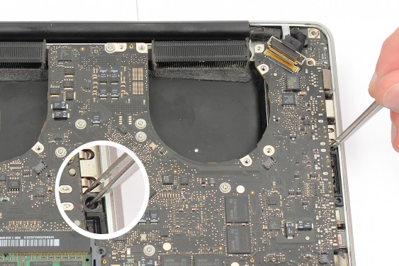 Guide photos remplacement radiateur du processeur et de la carte graphique MacBook Pro 15" Fin 2008 - Début 2009 (Modèle A1286 - EMC 2255) (Etape 27 - image 1)