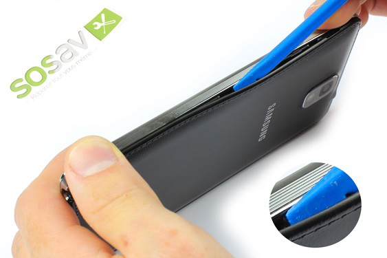 Guide photos remplacement prise jack + haut-parleur interne (Etape 2 - image 2)