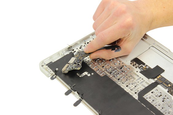 Guide photos remplacement clavier MacBook Air 11" Fin 2010 (EMC 2393) (Etape 52 - image 2)