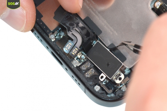 Guide photos remplacement connecteur de charge iPhone 16 Pro (Etape 8 - image 4)