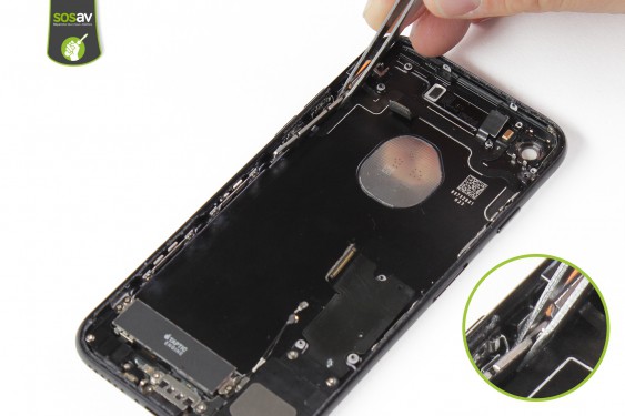 Guide photos remplacement nappe power, vibreur, volume, flash et micro externe iPhone 7 (Etape 42 - image 4)