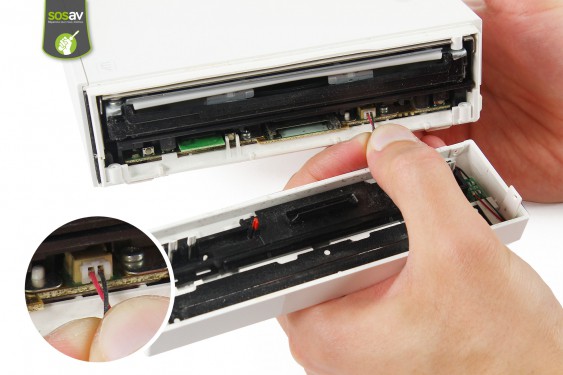 Guide photos remplacement lentille du lecteur dvd Nintendo Wii (Etape 4 - image 3)