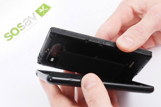 Guide photos remplacement haut parleur externe Lumia 820 (Etape 2 - image 4)