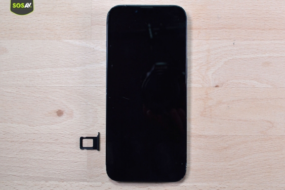 Guide photos remplacement connecteur de charge iPhone 13 (Etape 1 - image 4)