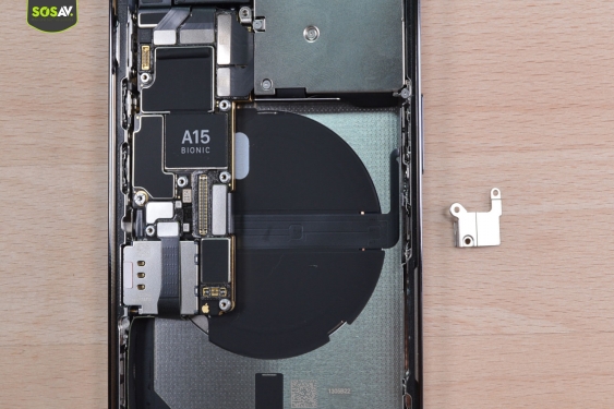 Guide photos remplacement connecteur de charge iPhone 13 Pro (Etape 10 - image 3)