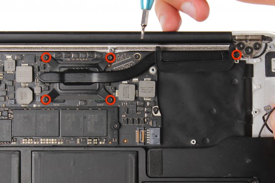 Guide photos remplacement radiateur Macbook Air 13" mi-2011 EMC2469 (A1369) (Etape 17 - image 1)