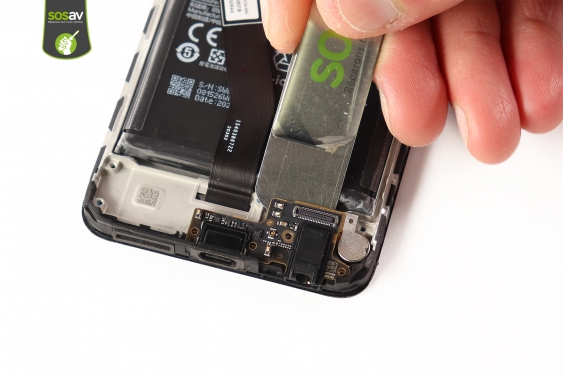 Guide photos remplacement connecteur de charge Xiaomi Redmi 8 (Etape 19 - image 3)
