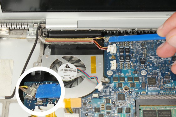 Guide photos remplacement ventilateur gauche Macbook Pro 17"  Modèles A1151, A1212, 1229 & A1261 (Etape 43 - image 2)