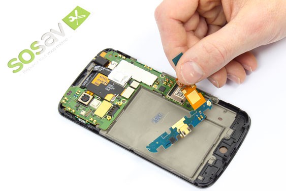 Guide photos remplacement connecteur de charge Nexus 4 (Etape 19 - image 3)