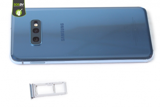 Guide photos remplacement vitre arrière Galaxy S10e (Etape 3 - image 1)