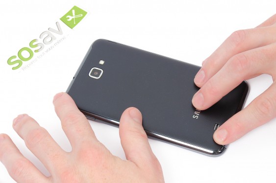 Guide photos remplacement haut parleur externe  (Etape 2 - image 1)