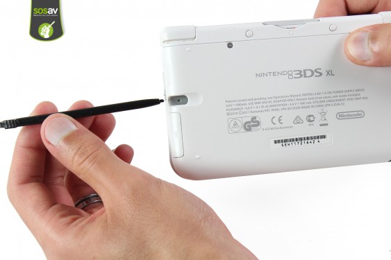 Guide photos remplacement coque inférieure Nintendo 3DS XL (Etape 2 - image 3)