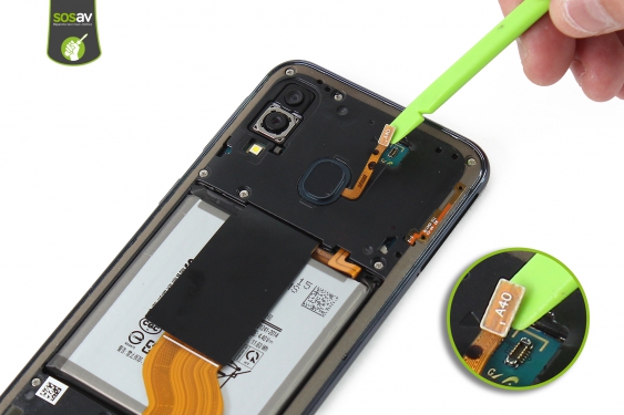 Guide photos remplacement connecteur de charge Galaxy A40 (Etape 11 - image 2)