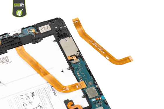Guide photos remplacement nappe de liaison du connecteur de charge Galaxy Tab A 10,5 (2018) (Etape 9 - image 1)