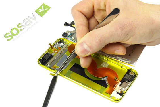 Guide photos remplacement bouton volume iPod Touch 5e Gen (Etape 30 - image 4)