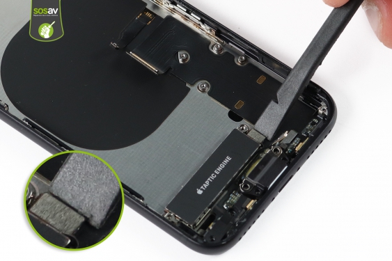 Guide photos remplacement vibreur / taptic engine iPhone SE (2nde Generation) (Etape 28 - image 1)