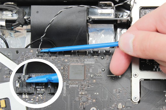 Guide photos remplacement ventilateur du disque dur iMac 27" fin 2009 (EMC 2309 et 2374) (Etape 56 - image 1)