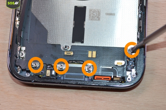 Guide photos remplacement connecteur de charge iPhone 13 Pro (Etape 14 - image 1)