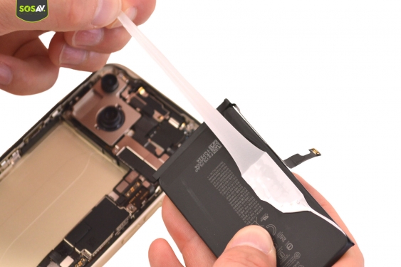 Guide photos remplacement batterie iPhone 15 (Etape 7 - image 2)