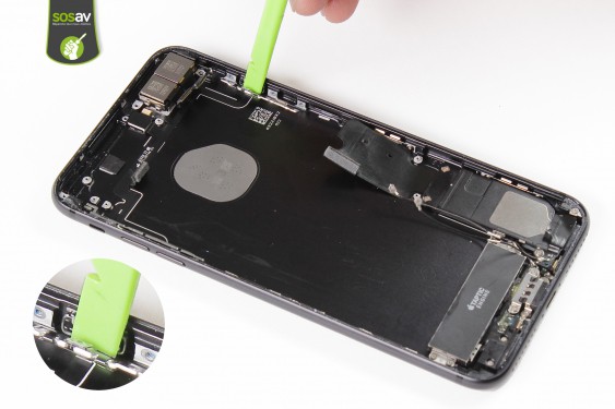 Guide photos remplacement nappe power, vibreur, volume, flash et micro externe iPhone 7 Plus (Etape 31 - image 3)