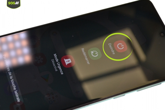 Guide photos remplacement connecteur de charge Galaxy A71 (Etape 1 - image 3)